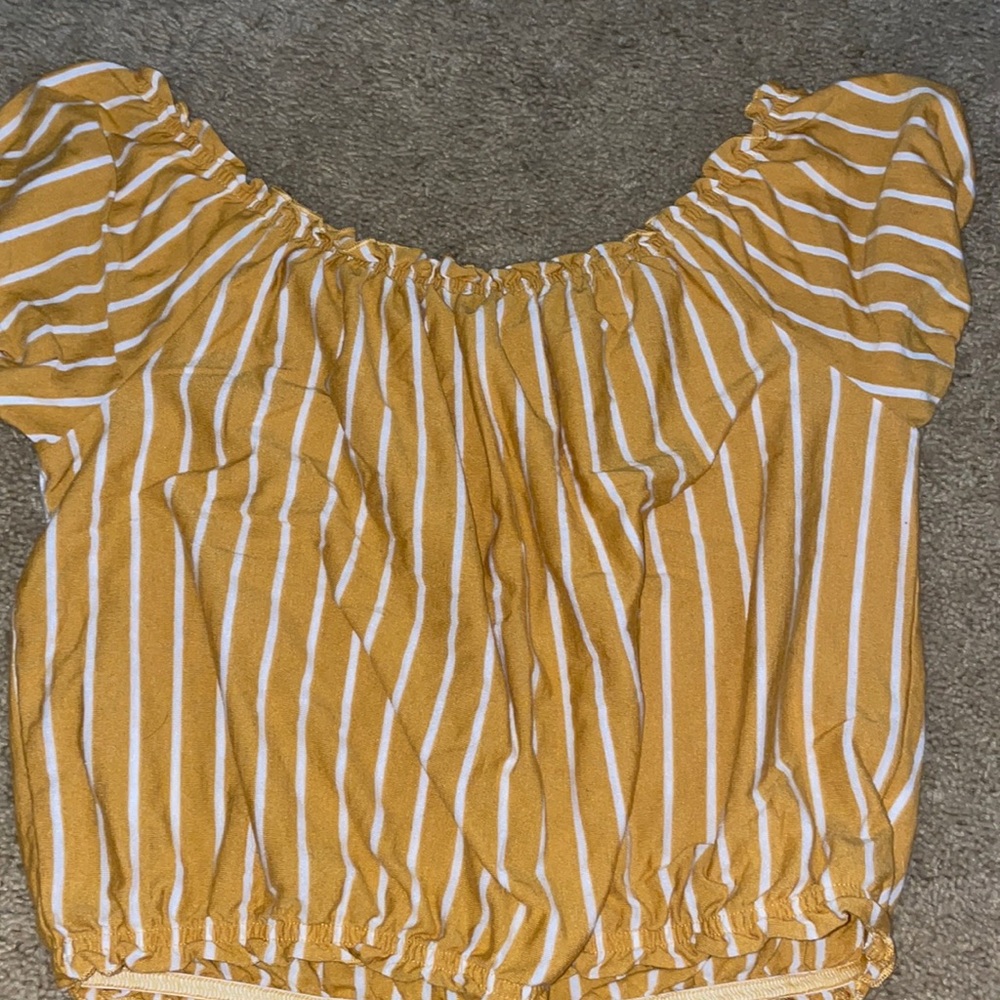American Eagle T-shirt Size S